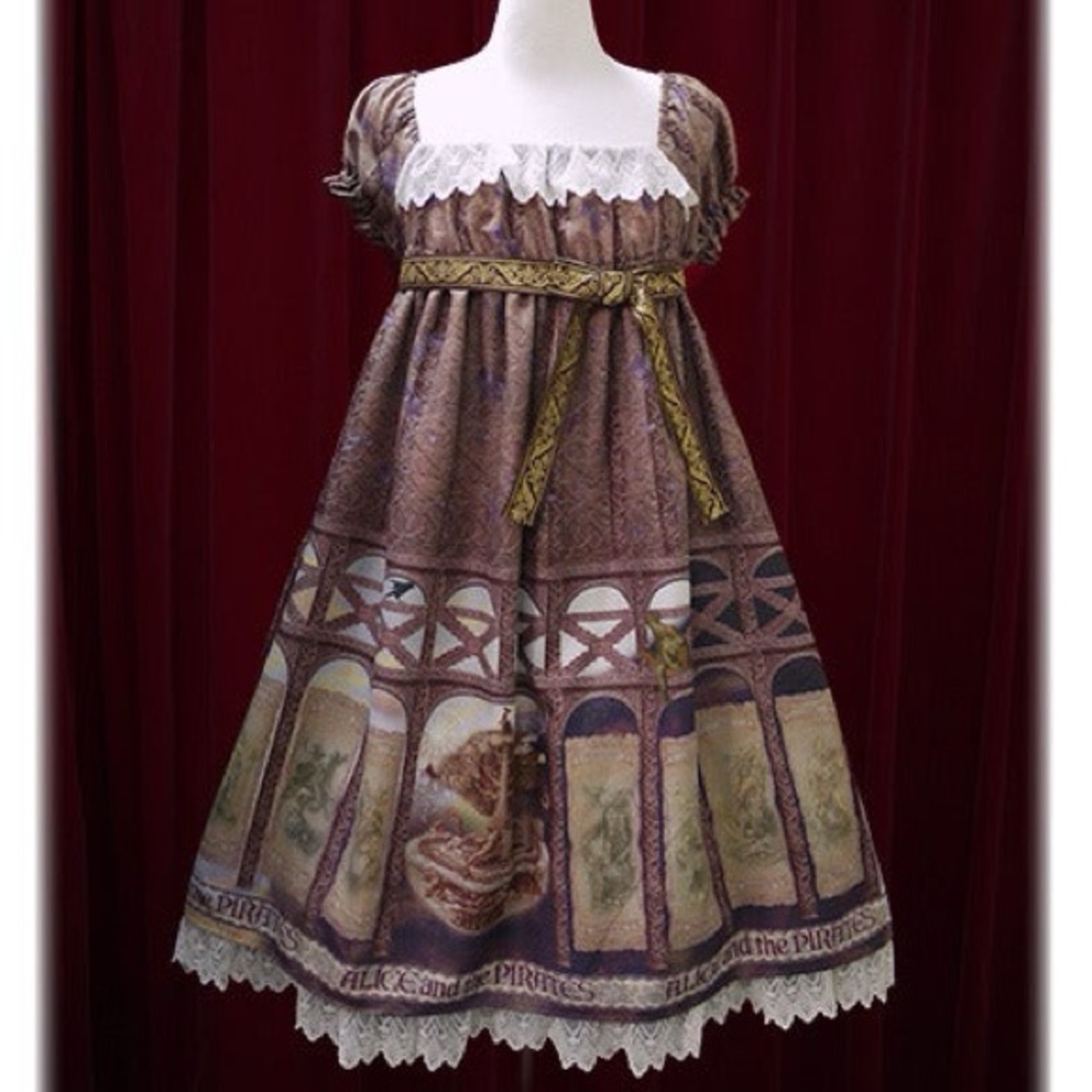 Alice and the Pirates Ragnarok Gothic Lolita OP and Headdress - Picture 13 of 13
